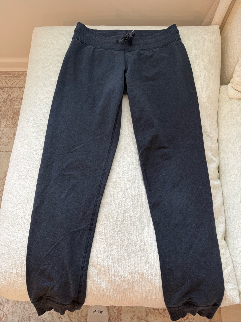 Lululemon Dark Grey/Black Joggers - size 8 - Picture 2 of 5